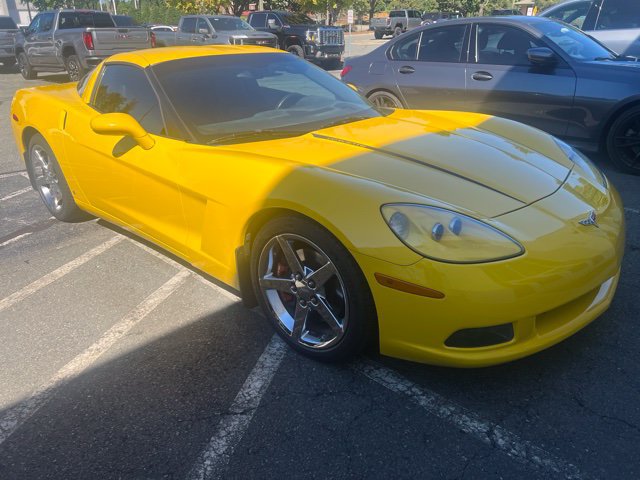 Used 2008 Chevrolet Corvette Coupe w/ Preferred Equipment Group RWD image 2
