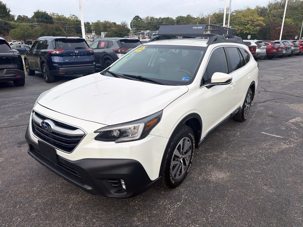 Used 2022 Subaru Outback Premium AWD/4WD image 3