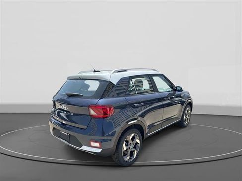 New 2026 Hyundai Venue SEL FWD image 4