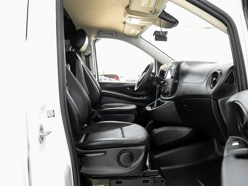 Used 2023 Mercedes-Benz Metris image 28