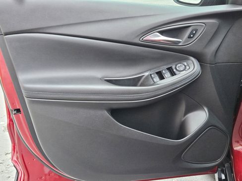 Used 2025 Buick Encore GX Sport Touring w/ Comfort Package image 17