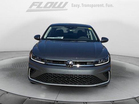 New 2026 Volkswagen Jetta SE image 2