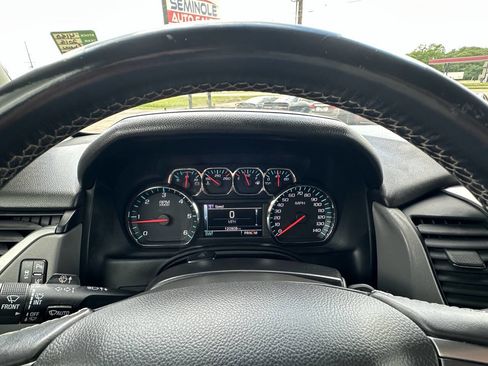 Used 2015 Chevrolet Suburban LT RWD image 14