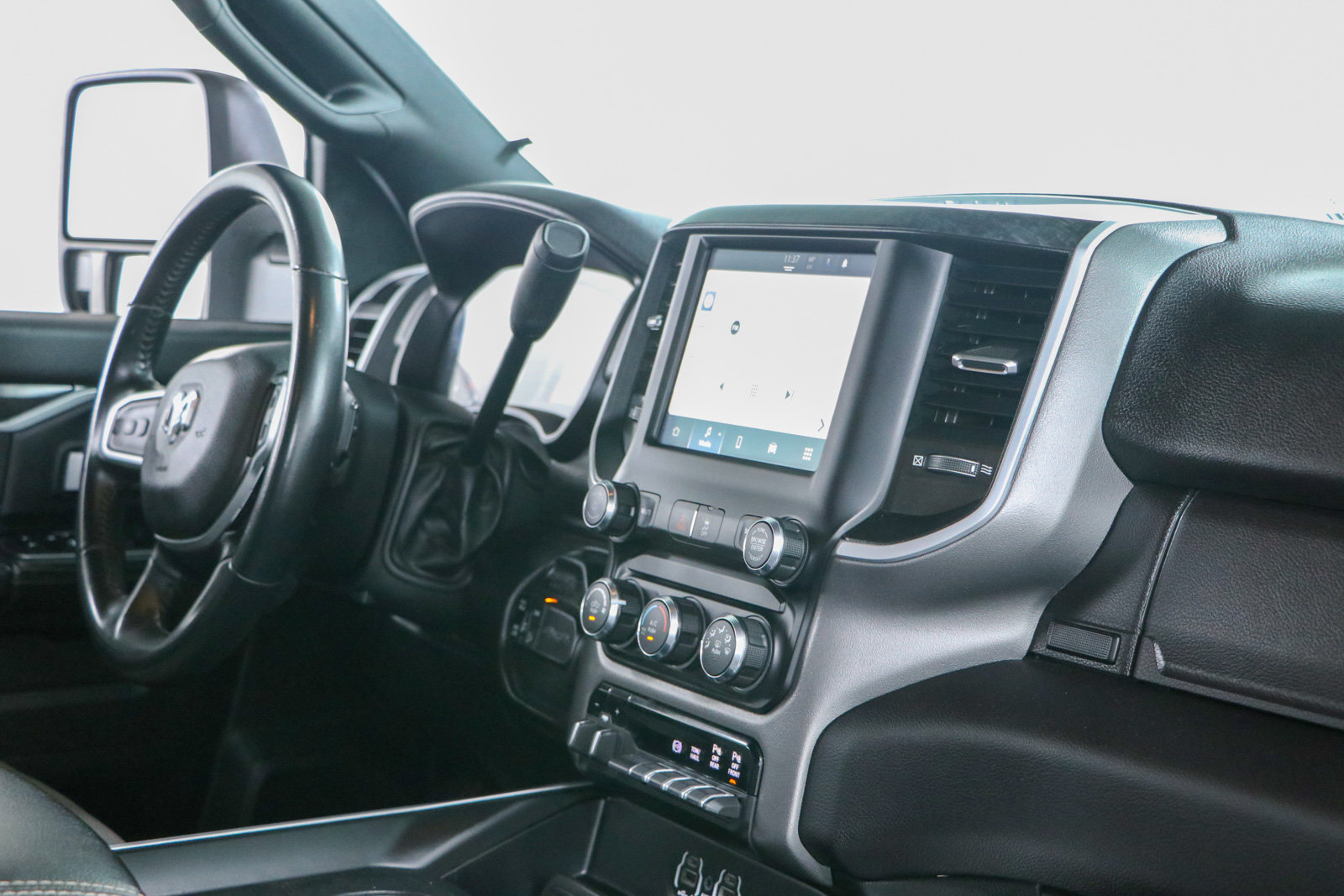 Used 2024 RAM 2500 Big Horn AWD/4WD image 27