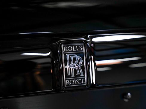 Used 2017 Rolls-Royce Wraith RWD image 20