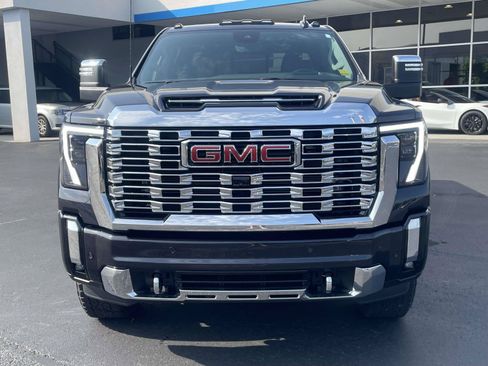 Used 2025 GMC Sierra 2500 Denali w/ Denali Reserve Package AWD/4WD image 10