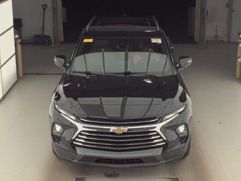 Used 2023 Chevrolet Blazer Premier w/ Driver Confidence II Package image 2