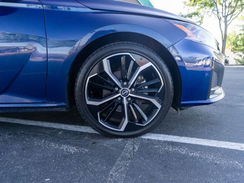 Used 2023 Nissan Altima 2.5 SR image 5