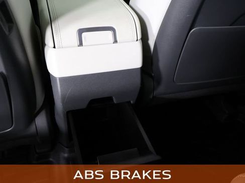 Used 2025 Hyundai Santa Fe SEL FWD image 18