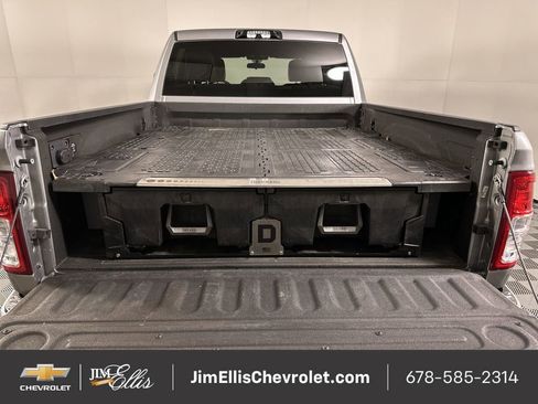 Used 2024 RAM 2500 Tradesman w/ Chrome Appearance Group image 25