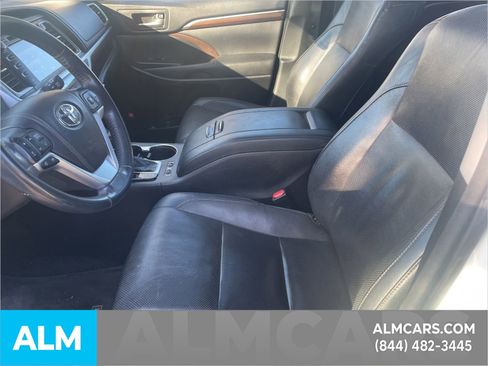 Used 2014 Toyota Highlander Limited image 11