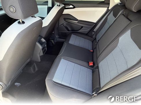 New 2026 Volkswagen Taos S image 15