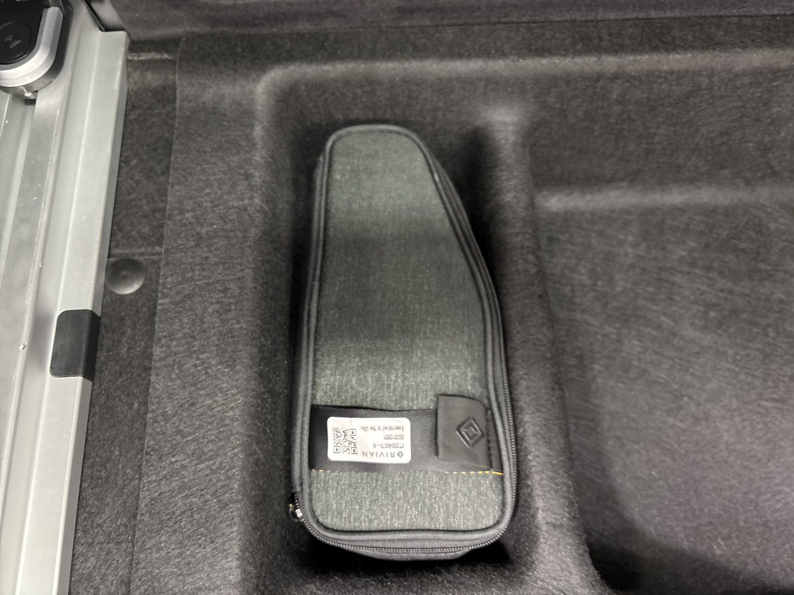 Used 2023 Rivian R1S Adventure Quad AWD/4WD image 34