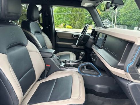Used 2023 Ford Bronco Wildtrak AWD/4WD image 17