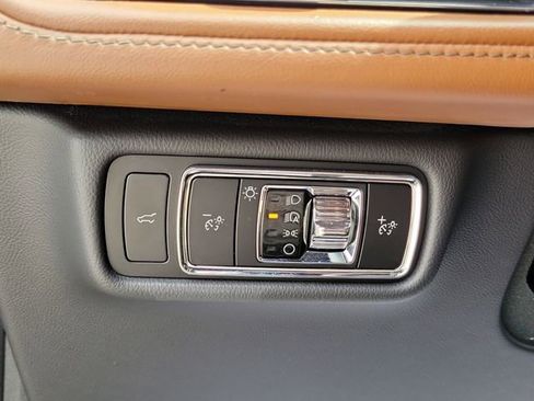 Certified 2023 Lincoln Aviator Reserve RWD image 15