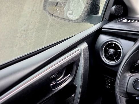 Used 2019 Toyota Corolla LE image 15