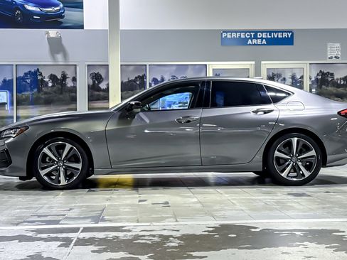 Used 2025 Acura TLX w/ Technology Package image 2