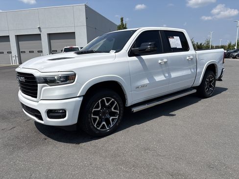 Used 2025 RAM 1500 Laramie w/ Sport Appearance Package AWD/4WD image 5