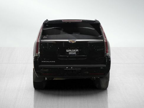 Used 2018 Cadillac Escalade Luxury AWD/4WD image 5