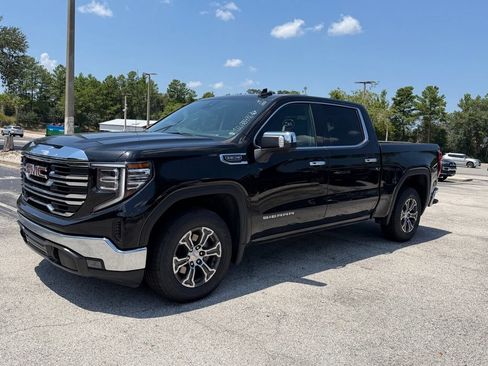 Used 2025 GMC Sierra 1500 SLT RWD image 3