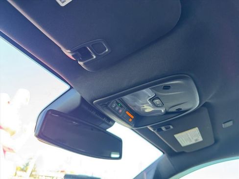 Used 2024 Chevrolet Colorado Z71 w/ Z71 Convenience Package 2 image 25