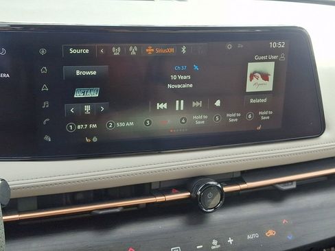 Used 2023 Nissan Ariya FWD image 17