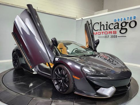 Used 2019 McLaren 570S Spider RWD image 4