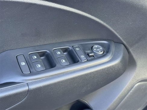 Certified 2023 Hyundai Venue SE image 15