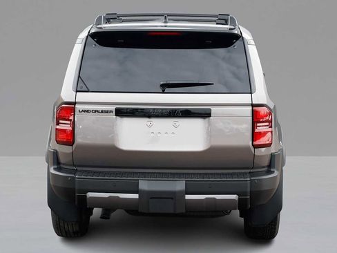 Used 2025 Toyota Land Cruiser image 6