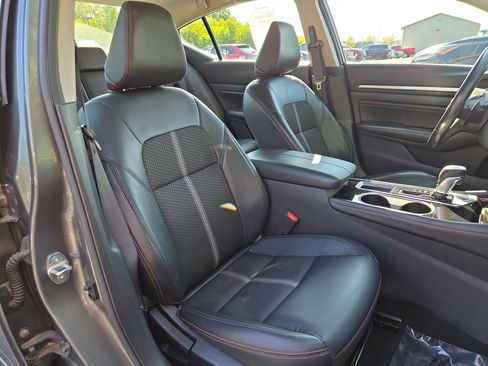 Used 2023 Nissan Altima 2.5 SR image 23