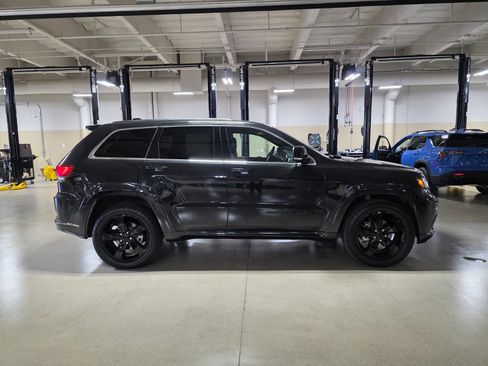 Used 2016 Jeep Grand Cherokee High Altitude AWD/4WD image 8