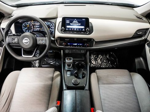 Used 2021 Nissan Rogue SV image 12