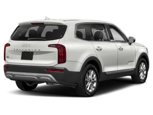 Used 2022 Kia Telluride LX FWD image 2