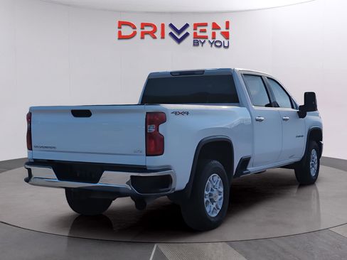Used 2024 Chevrolet Silverado 2500 LTZ image 5