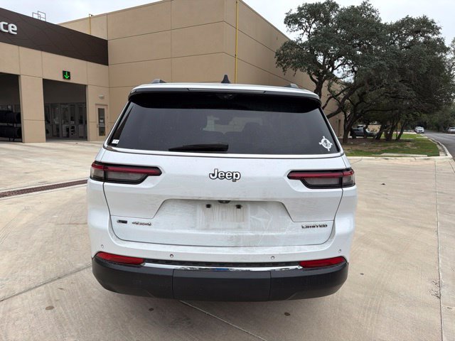 Used 2022 Jeep Grand Cherokee L Limited w/ Luxury Tech Group II AWD/4WD image 3