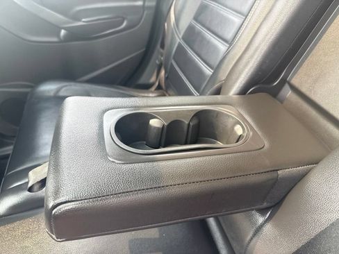 Used 2019 Ford Escape Titanium FWD image 21