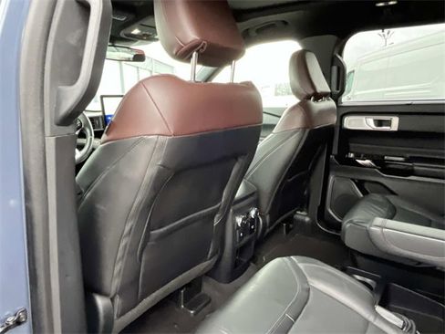 Used 2021 Ford Explorer Platinum w/ Equipment Group 601A image 21