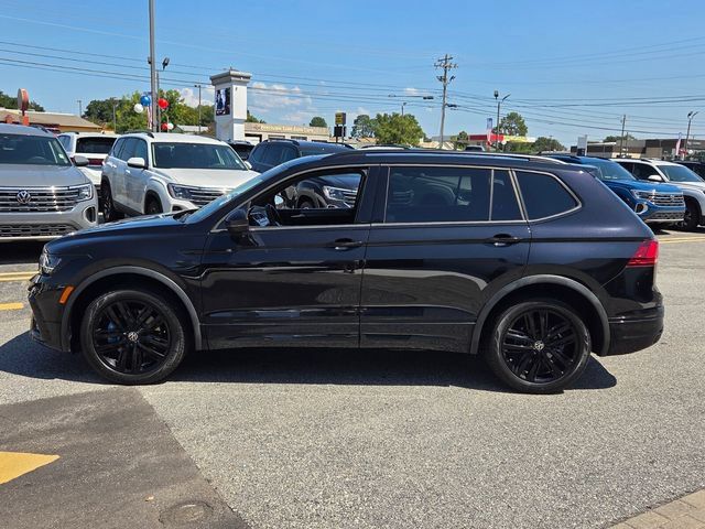 Used 2022 Volkswagen Tiguan SE R-Line FWD image 4