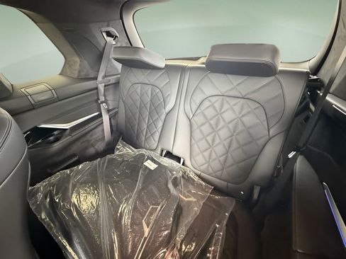 Certified 2026 BMW X7 xDrive40i w/ M Sport Package image 29