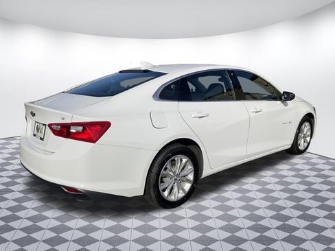 Used 2023 Chevrolet Malibu LT image 3