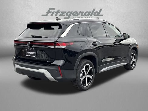 New 2026 Volkswagen Tiguan SE AWD/4WD image 8
