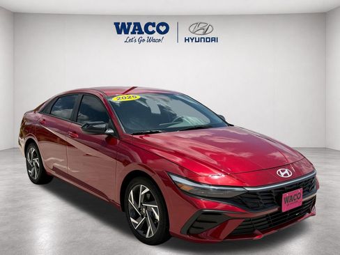 Used 2025 Hyundai Elantra Sport FWD image 1
