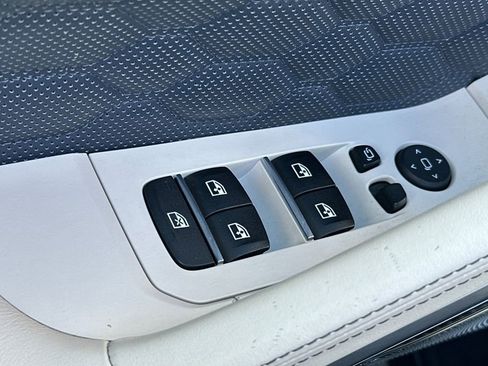 Used 2020 BMW X6 M Competition w/ Executive Package image 11