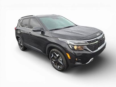 Used 2025 Kia Seltos EX