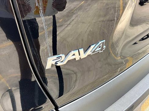 Used 2024 Toyota RAV4 Limited image 31