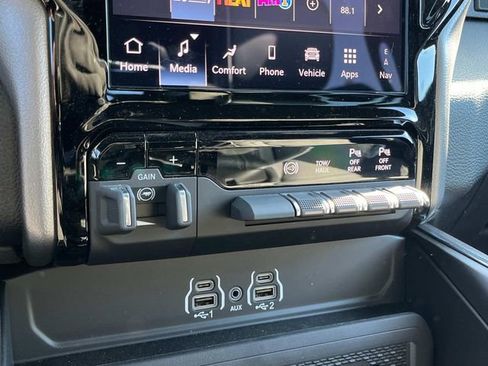 New 2025 RAM 2500 Laramie w/ Sport Appearance Package image 18