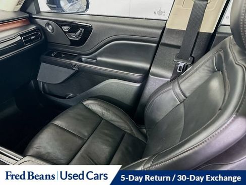 Used 2022 Lincoln Aviator Reserve w/ Elements Package Plus AWD/4WD image 31