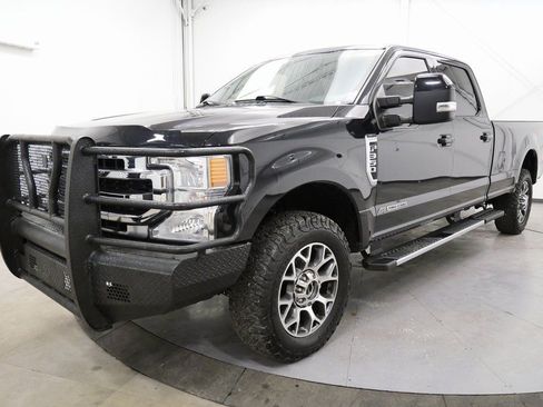 Used 2020 Ford F350 Lariat w/ Lariat Ultimate Package image 3