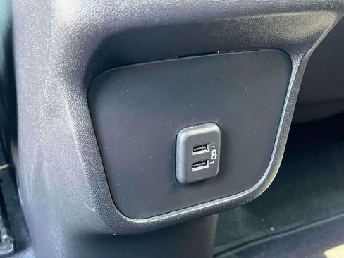 Used 2023 Chevrolet Equinox LS w/ LS Convenience Package AWD/4WD image 16