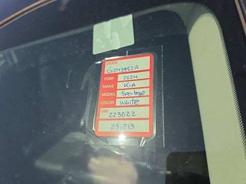 Used 2024 Kia Sportage SX FWD image 7